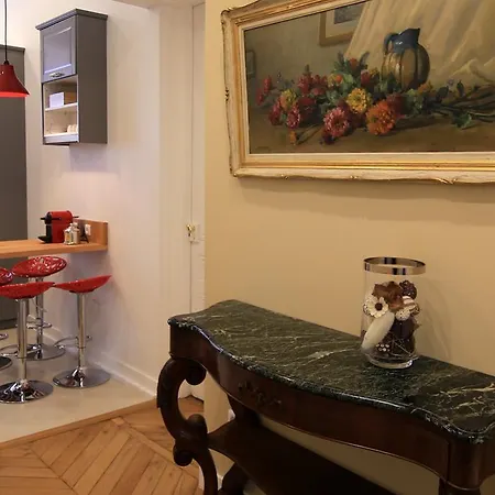 La Terreaux Apartment *